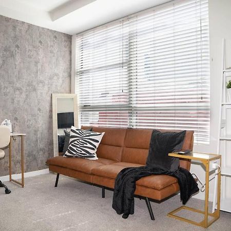 June Specials- Suite Spot Dtla- Free Parking For One Car! Los Angeles Exterior photo
