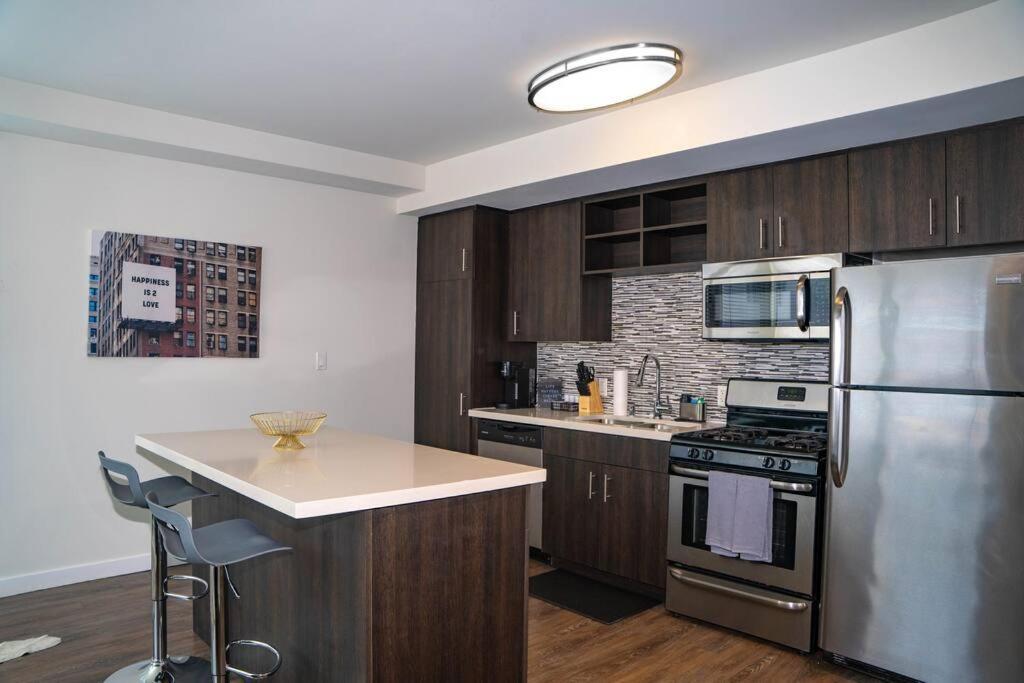 June Specials- Suite Spot Dtla- Free Parking For One Car! Los Angeles Exterior photo