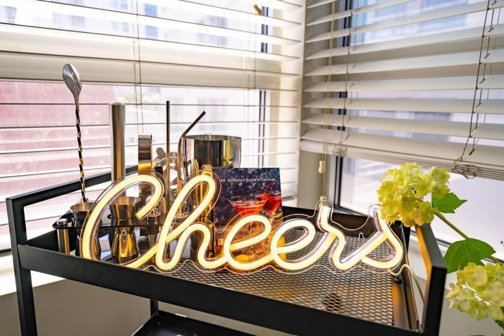 May Specials- Suite Spot Dtla- Free Parking Los Angeles Exterior photo